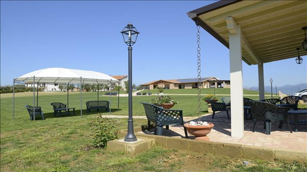 Agriturismo Deni Appartement Cenaia Buitenkant foto